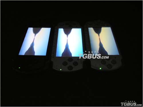 PSP三版本機(jī)器屏幕對(duì)比 電玩巴士PSP中文網(wǎng)