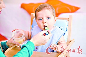 人工喂養(yǎng)別在牛奶中加米湯