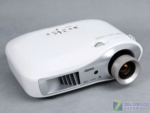 一次性到位 家庭影院組建方案全解析  一次性到位 家庭影院組建方案全解析