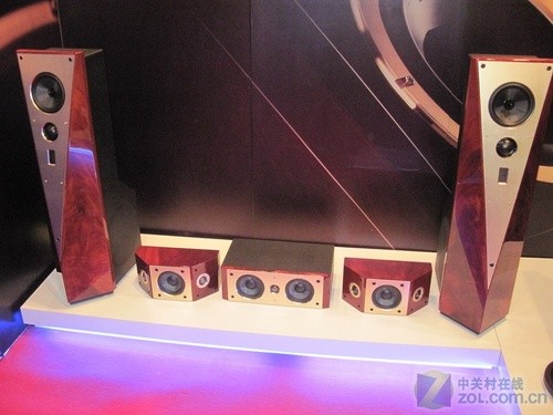 惠威多系列重量級音箱亮相廣州音響展