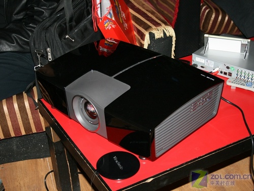 5f(wn)Ԫ(yu)1080pͶӰC(j)˲gP 