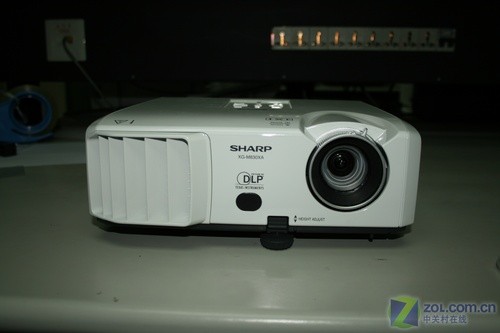 3000流明 夏普M830XA投影機僅7350元(完)  3000流明 夏普M830XA投影機僅7350元(完)