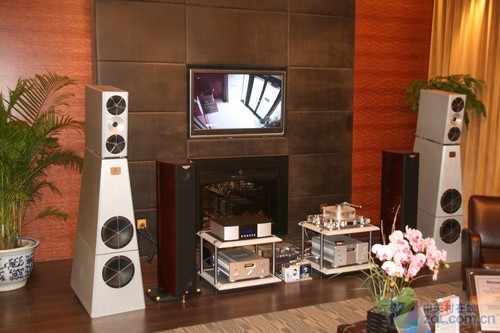 有錢不飆車 百萬級家庭影院內(nèi)部揭秘  有錢不飆車 百萬級家庭影院內(nèi)部揭秘