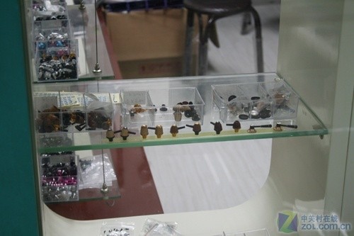 R^A(qing) Dչʾ挍ɽկЈ 