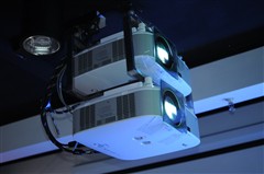 18cܽo NECͶӰCƷƷb 