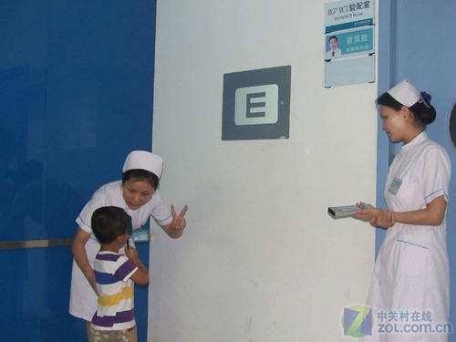 近視眼制造者 投影機已成學生視力殺手