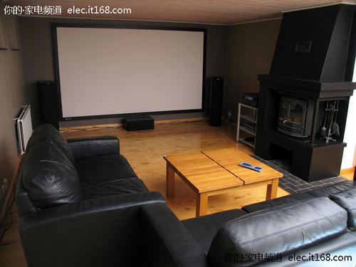 音箱:B&W DM600系列