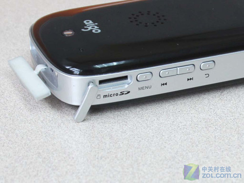 40吋屏幕MP4 愛國者首款手持投影試用