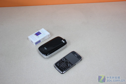 40吋屏幕MP4 愛國者首款手持投影試用