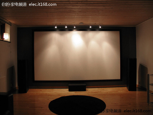 音箱:B&W DM600系列