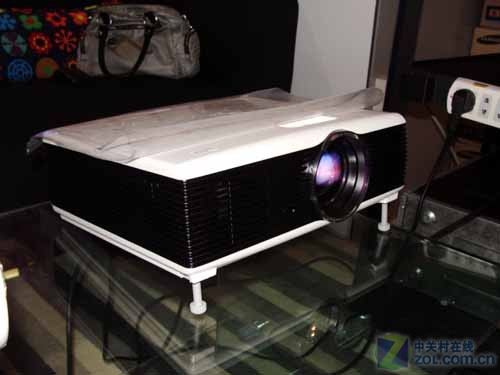 1千流明LED投影機(jī) 三星SP-F10北京到貨