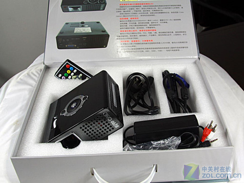 國(guó)產(chǎn)微投強(qiáng)機(jī) 200流明暢訊LE2低價(jià)上市